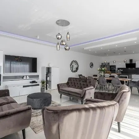 Cozy Exclusive Villa Apartman *