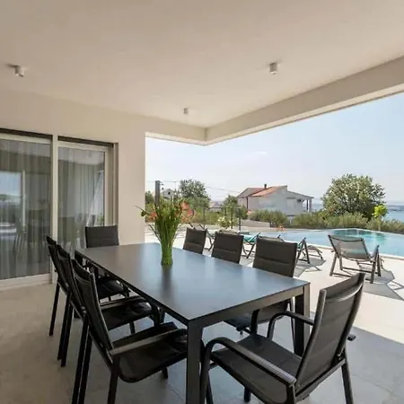 Cozy Exclusive Villa Apartman *
