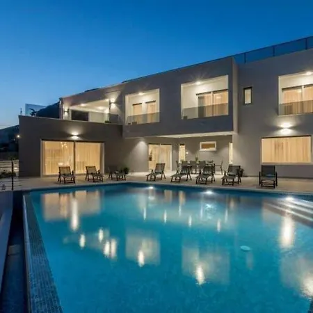 Cozy Exclusive Villa *
